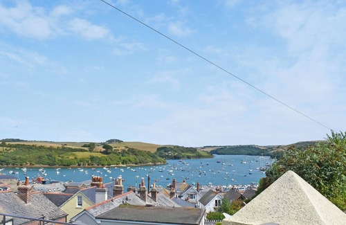 Salcombe Apartment | All that Salcombe has to offer from your perfect family base.
