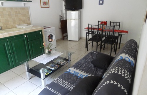 Saint-Leu Apartment | all the seaside pleasures at a very affordable price.