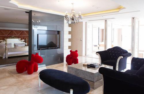 Lingya District Hotel | All-Ur Boutique Motel - KaoHsiung Branch