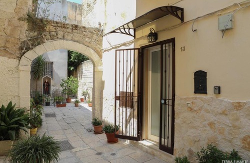 Old Town Bed & Breakfast | ALLA CORTE DEGLI ALBEROLUNGO