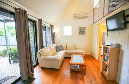 Bright House | Allambie Cottages - Villa 3