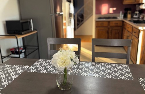 Allen Park House | Allen Park Comfort Minutes from Detroit & Dearborn