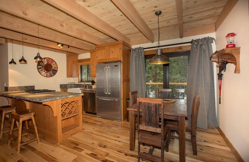 Kingswood Estates House | Allenby by Tahoe Getaways - Dog OK , Close to Northstar!