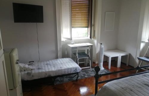 Mariano Comense House | Alloggio con bagno PVT e aree relax