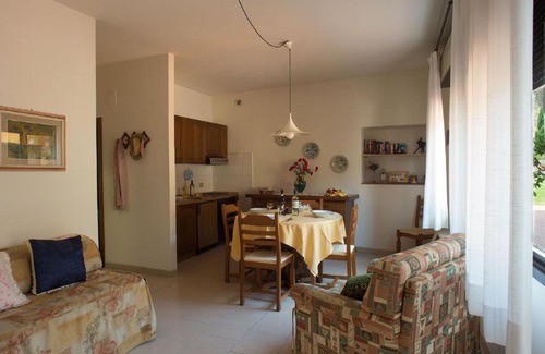 San Donato in Poggio House | Alluring Holiday Home in San Donato in Poggio with Swimming Pool