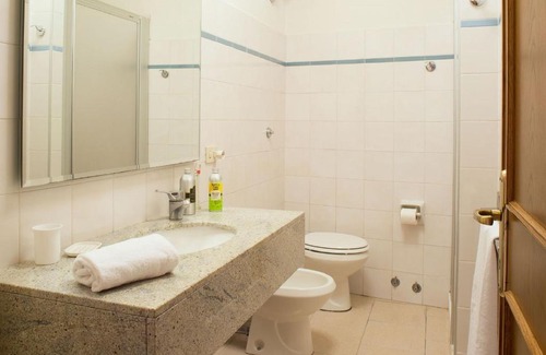 San Donato in Poggio House | Alluring Holiday Home in San Donato in Poggio with Swimming Pool