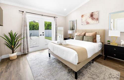 Wellington Villa | Alluring Luxury Oasis, Modern Comfort & Relaxation