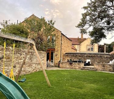 North Sunderland House | Alma House - Coastal Haven Seahouses Retreat