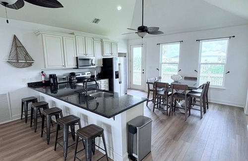 Grand Isle House | "Almost Amaris" a paradise within a paradise!