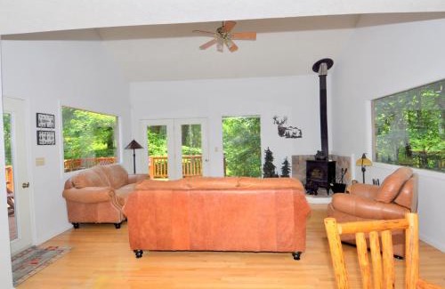 Berkeley Springs House | Almost Heaven - Grill, 2 King Beds, Wifi, Deck, Pool Access, Hiking, Wood Stove, Family Friendly