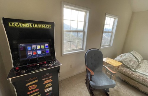 Hiawassee House | Almost Heaven - Mountain views beyond compare!