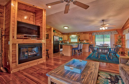 Maggie Valley House | Almost Heaven "The Cliffs" Amazing views, 2 stories.