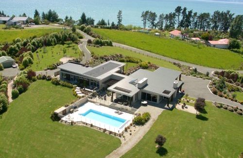 Tasman Apartment | Almyra Waterfront Accommodation