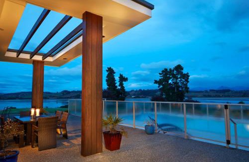 Tasman Apartment | Almyra Waterfront Accommodation