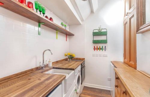 South Charlton Apartment | Alnwick Book Nook - dog friendly