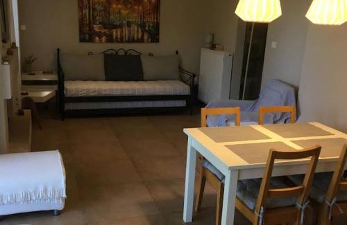 Melissopetra Apartment | Aloe Apartment in Epidaurus