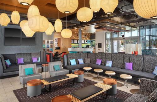 Linthicum Heights Hotel | Aloft BWI Baltimore Washington International Airport