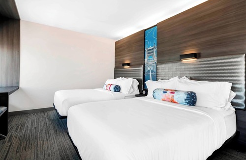 Newport Hotel | Aloft Newport On The Levee