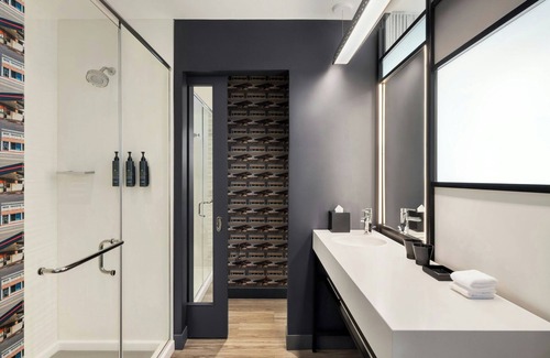 Downtown Wilmington Hotel | Aloft Wilmington at Coastline Center