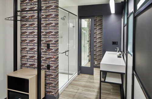 Downtown Wilmington Hotel | Aloft Wilmington at Coastline Center