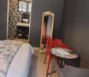 Waterkloof Glen Apartment | Aloha Menlyn Lodge Ensuite Rooms with shower all with own entrance and unlimited free WiFi