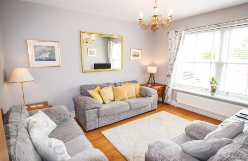 Isle of Portland House | Alpen Rose Cottage