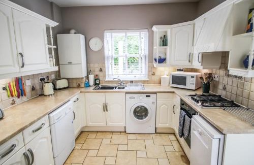 Isle of Portland House | Alpen Rose Cottage