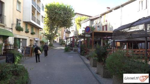 Vinon-sur-Verdon Apartment | ALPES DE HAUTE PROVENCE , VINON SUR VERDON , UN DES PLUS BEAUX VILLAGE PROVENÇAL DE FRANCE POUR 4 a 5 PERS , TRES GRAND APPT 2 PCES , Tout Confort entièrement équipé