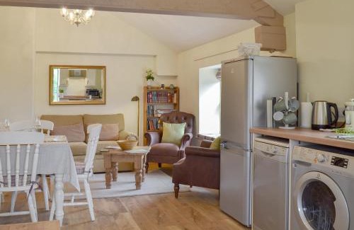 Dobcross House | Alphin Apartment