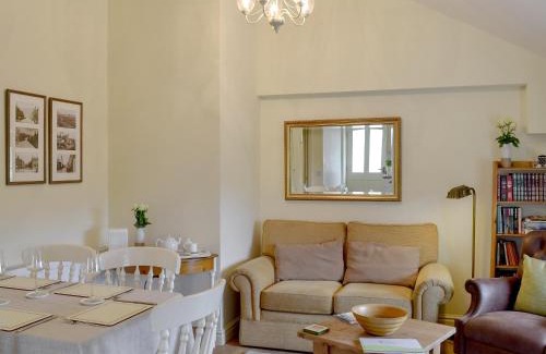 Dobcross House | Alphin Apartment