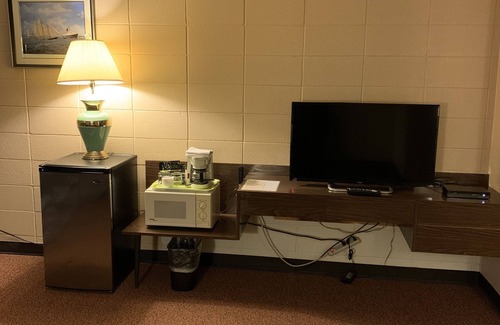 Grande Cache Hotel | Alpine Lodge Motel