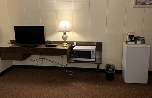 Grande Cache Hotel | Alpine Lodge Motel