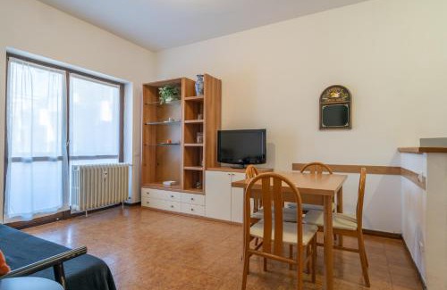 Moggio Apartment | Alpine Swim and ski in Valsassina