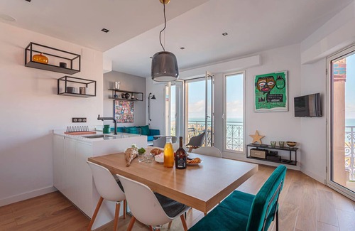 Biarritz City Centre Apartment | ALTAYA Apt with balcony and sea view in Biarritz