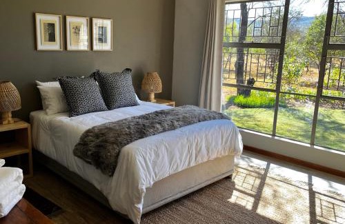 Hekpoort House | Altemooi Farm Stay