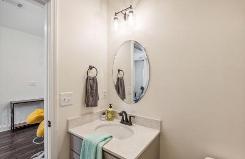 Clarksville Apartment | Alto I5 I Corporate Apartment I Pool I Gym