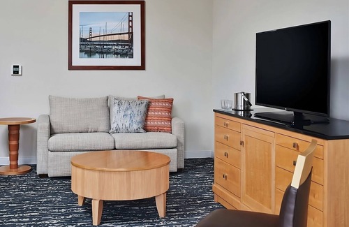 Berkeley Hotel | Always a Great Idea To Unwind! Balcony, Pets Allowed, Near César Chávez Park