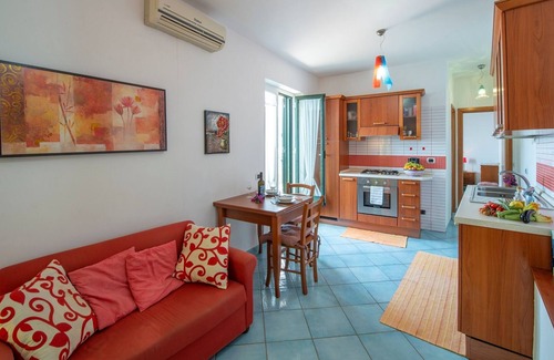 San Michele Apartment | Amalfi Coast Apartment "Bouganvillea"