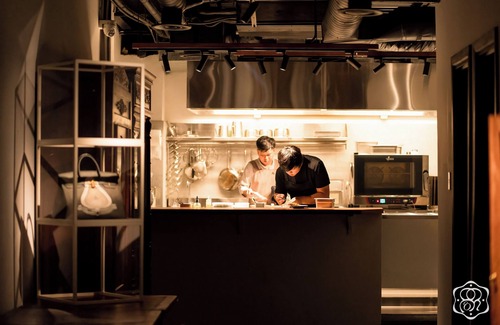 Dong Khoi Hotel | Amanaki Saigon Boutique Hotel