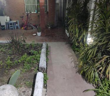 Almirante Brown House | Amanecer Campestre bajo el Ceibo
