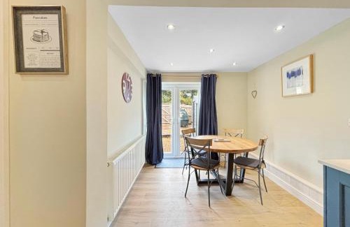 Grantham House | Amaya Eleven - 3 bed cottage in village