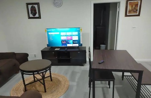 North Brunswick House | Amazing non smoking double bed apartment.