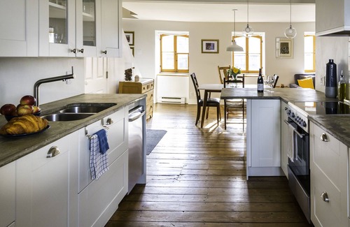 Saint-Jean-Baptiste Apartment | Amazing 2 bedroom apartment in perfect location