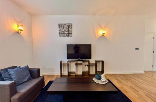 Tower Hill Apartment | Amazing 2BR Flat Near Tower Bridge