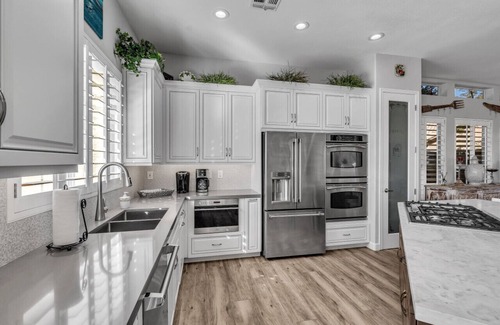 Arrowhead Lakes House | Amazing 4BR/3 Full bath Waterfront Heated Pool Spa + Boat private dock