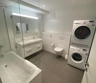 Hirslanden Apartment | Amazing 4BR flat in the city centre - Sky 9