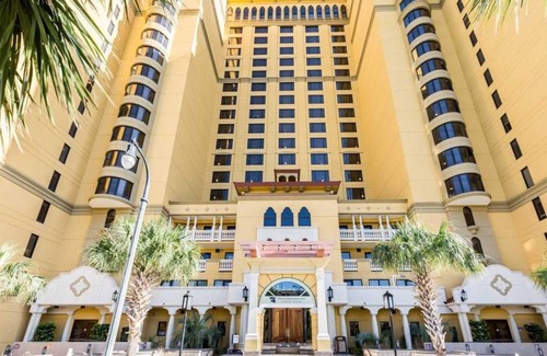 Myrtle Beach Condo | Amazing 5-Star Luxury Hilton Oceanfront Condo 3 Bed/3 Bath UP TO 50% OFF RESORT!