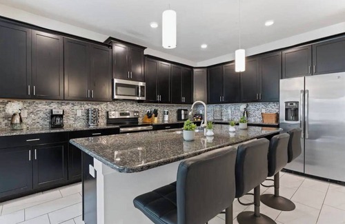 Kissimmee Resort | Amazing 6Bdrms At Storey Lake- Close to Disney