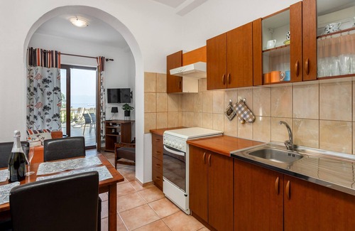 Zurkovo Apartment | Amazing apartment in Kostrena with WiFi