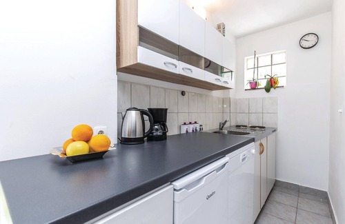 Zurkovo Apartment | Amazing apartment in Kostrena with WiFi